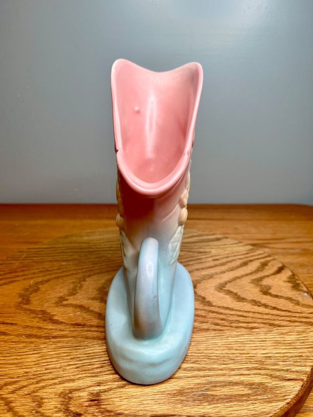 Hull Pink/Blue Floral Cornucopia Vase 8 1/2" USA-19 Matte Art Pottery - Picture 2 of 11